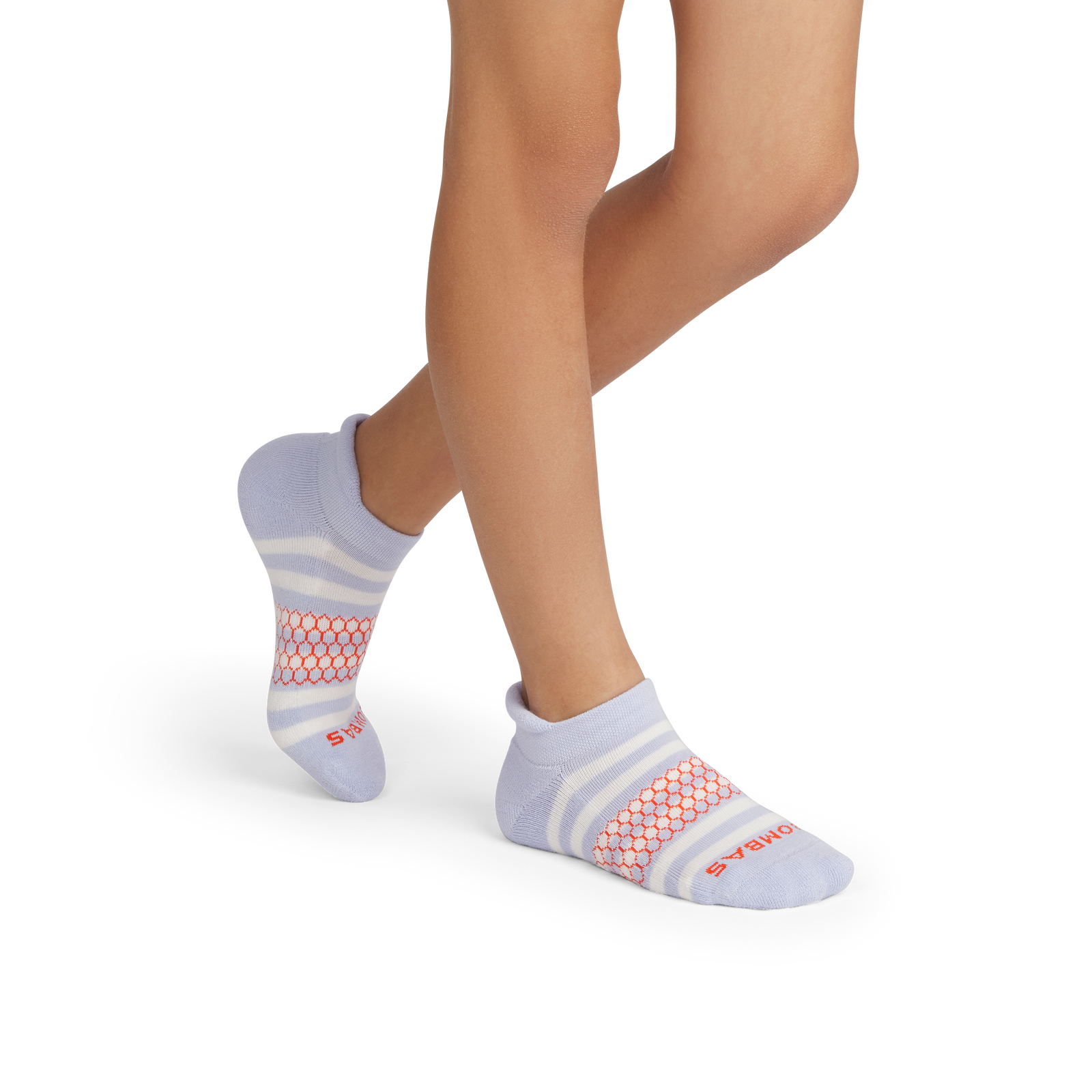 official-bombas::10135-skysailblue-softwhite-youth-unisex-onmodel-2-transparent.png