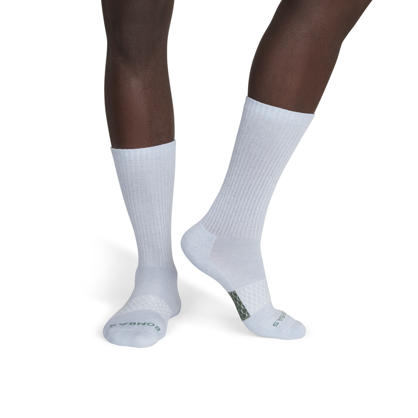 official-bombas::6975-dawnblue-darksage-adult-male-onmodel-2-transparent.png