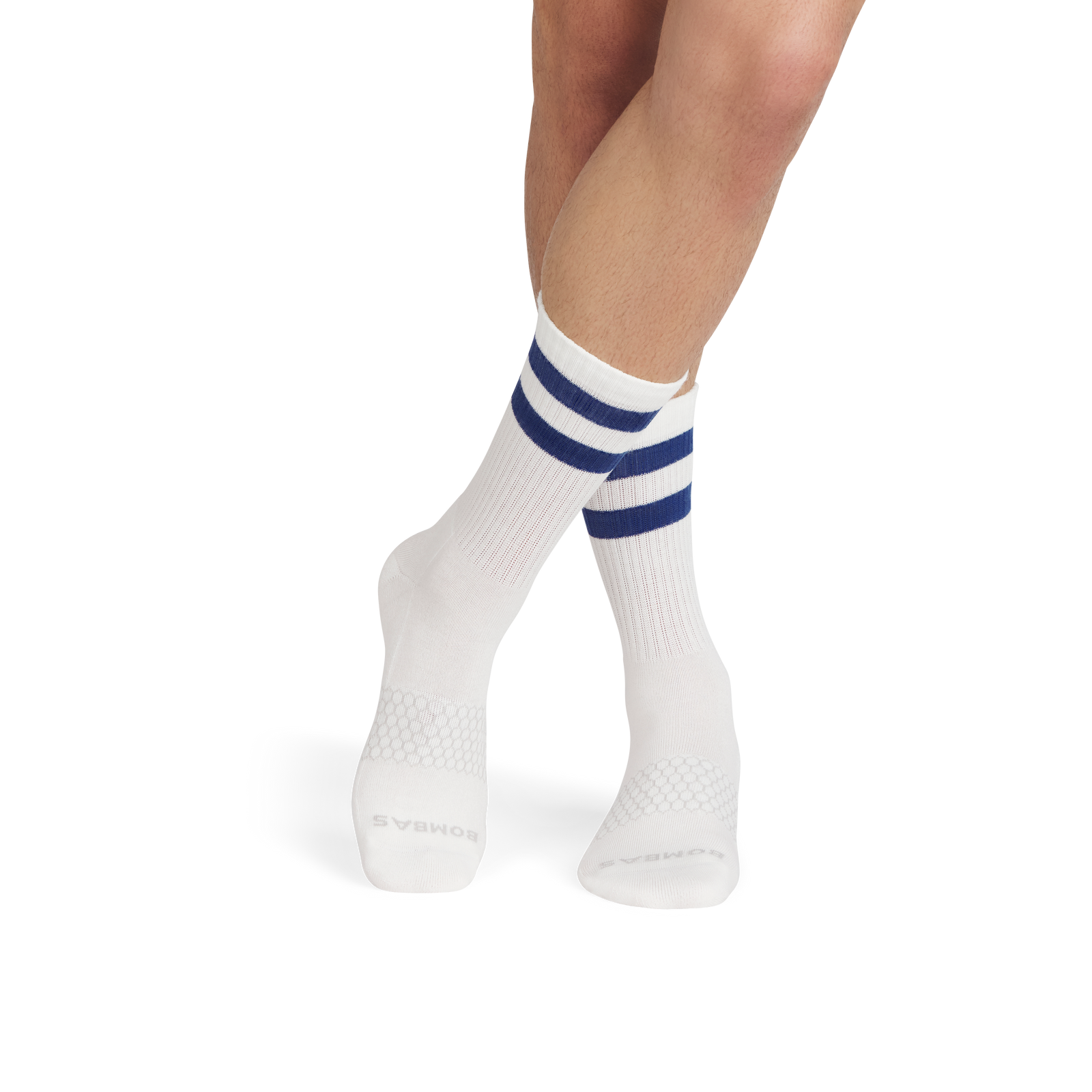 official-bombas::8889-softwhite-oysterblue-adult-male-onmodel-2-transparent.png