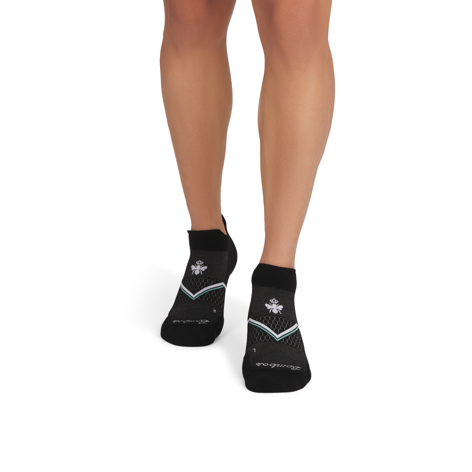 official-bombas::9699-black-white-adult-male-onmodel-2-transparent.png