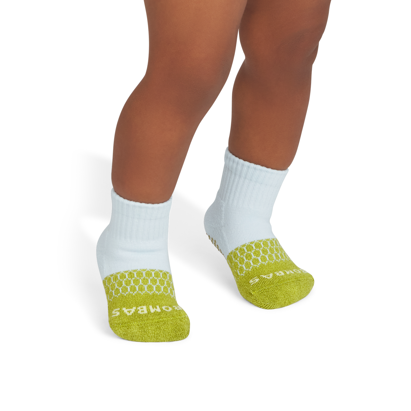 official-bombas::9826-olivetwist-glacierblue-toddler-unisex-onmodel-2-transparent.png
