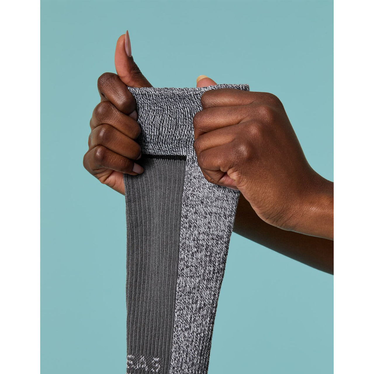 official-bombas::men-s_performance_compression_socks__20-30mmhg__black4.jpg
