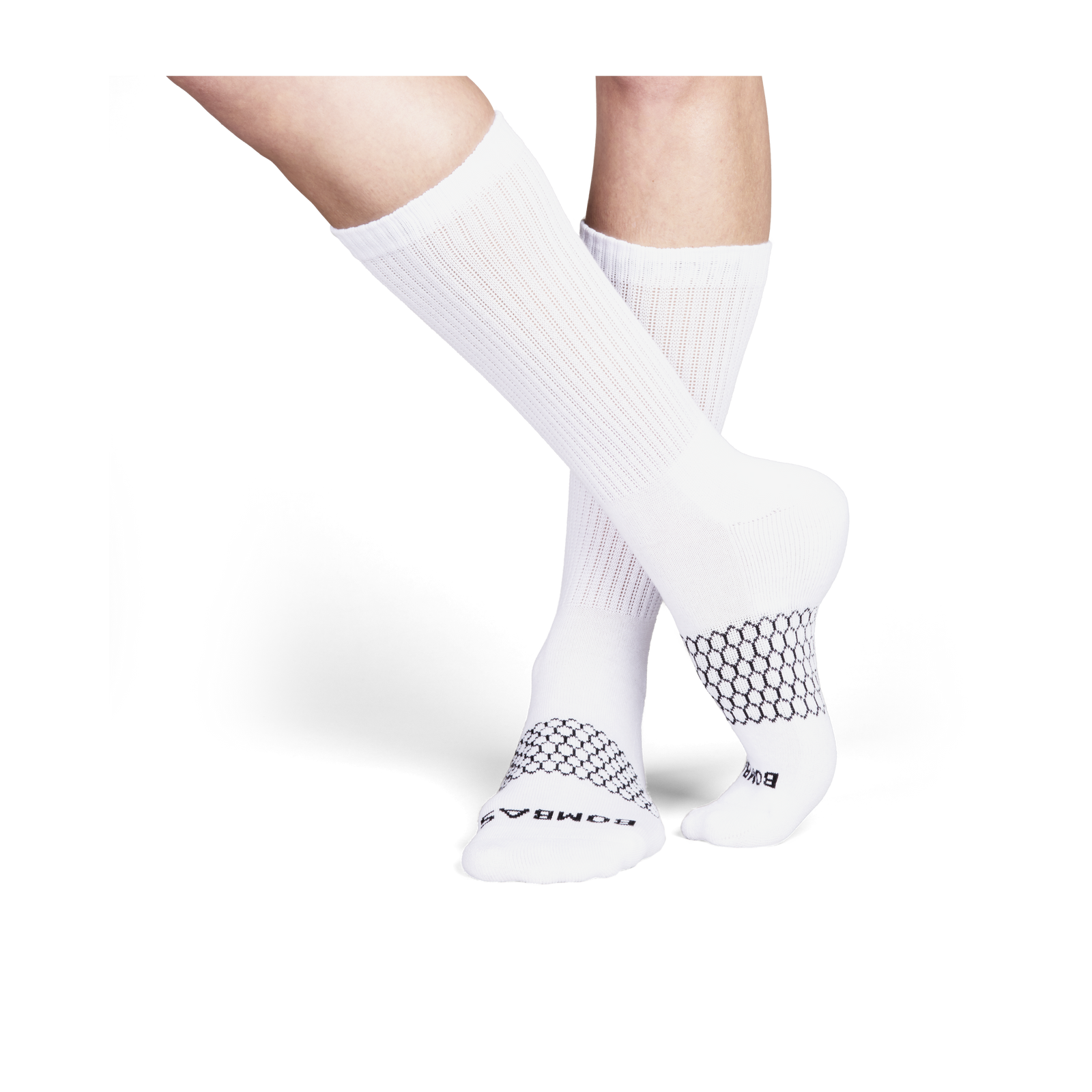 official-bombas::white-onmodel-2-transparent_4e8e424a-055d-4f66-aec9-98be6736cf13.png